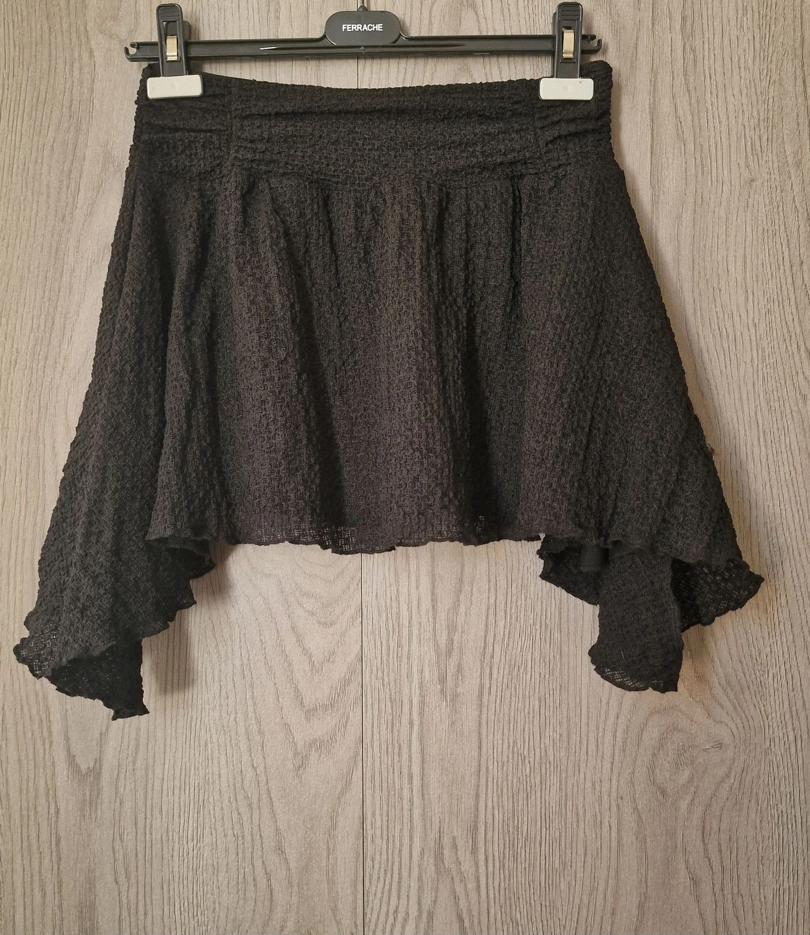 Falda corta negra Pull&Bear asimétrica – photo 3